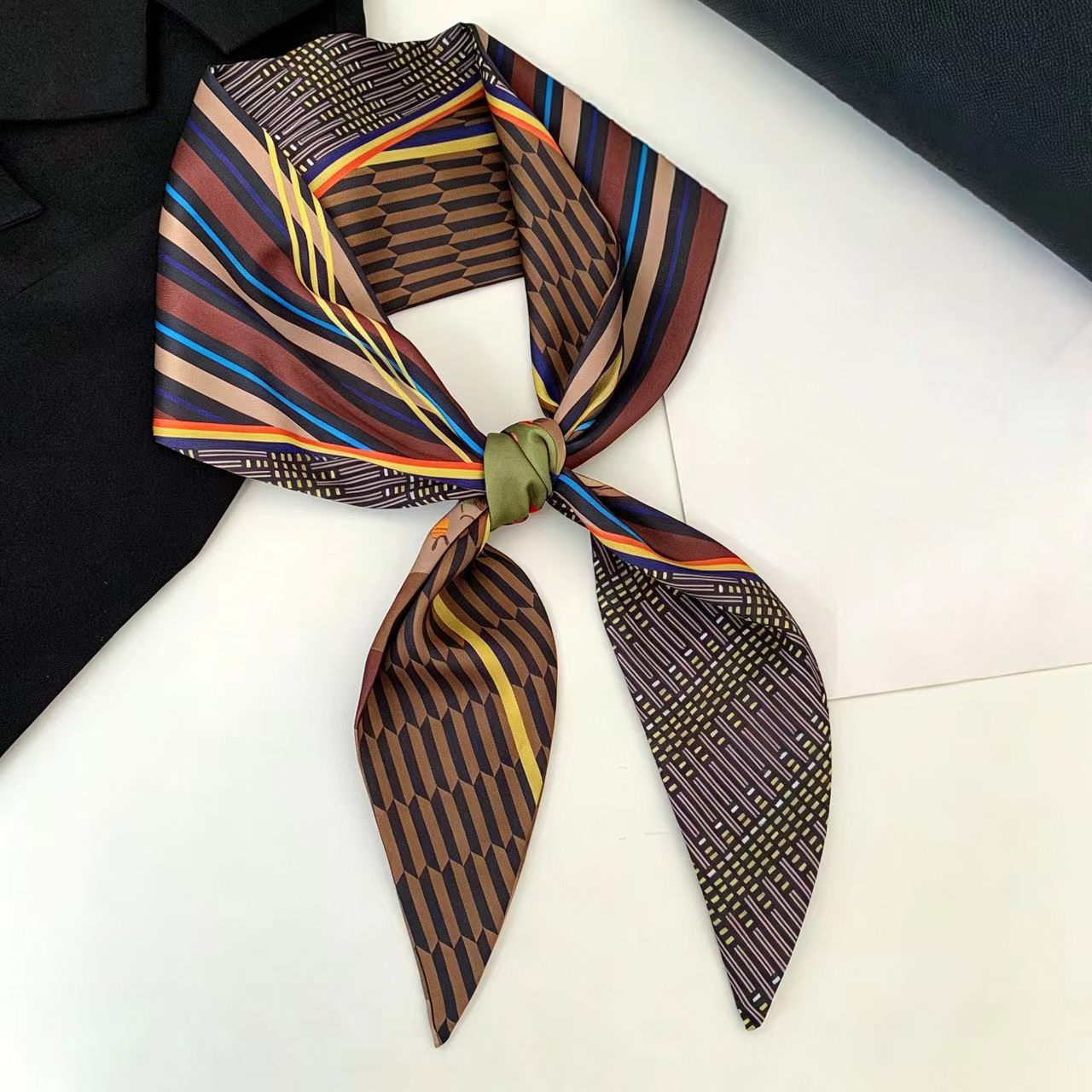 Luxury Print Long Hair Ribbon  – обзор и цена Ascot Neck Scarf