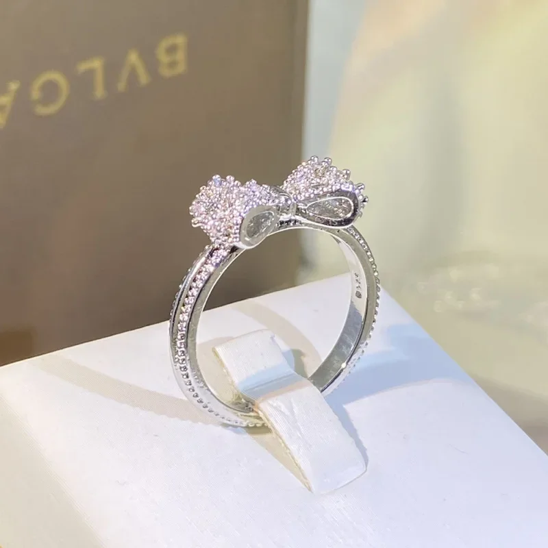Fancy Bow Ring with Dazzling C – обзор и цена Tie Clip Silver