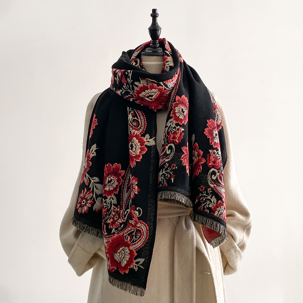 2025 Winter Luxury Imitation C – обзор и цена Woven Scarf Blanket